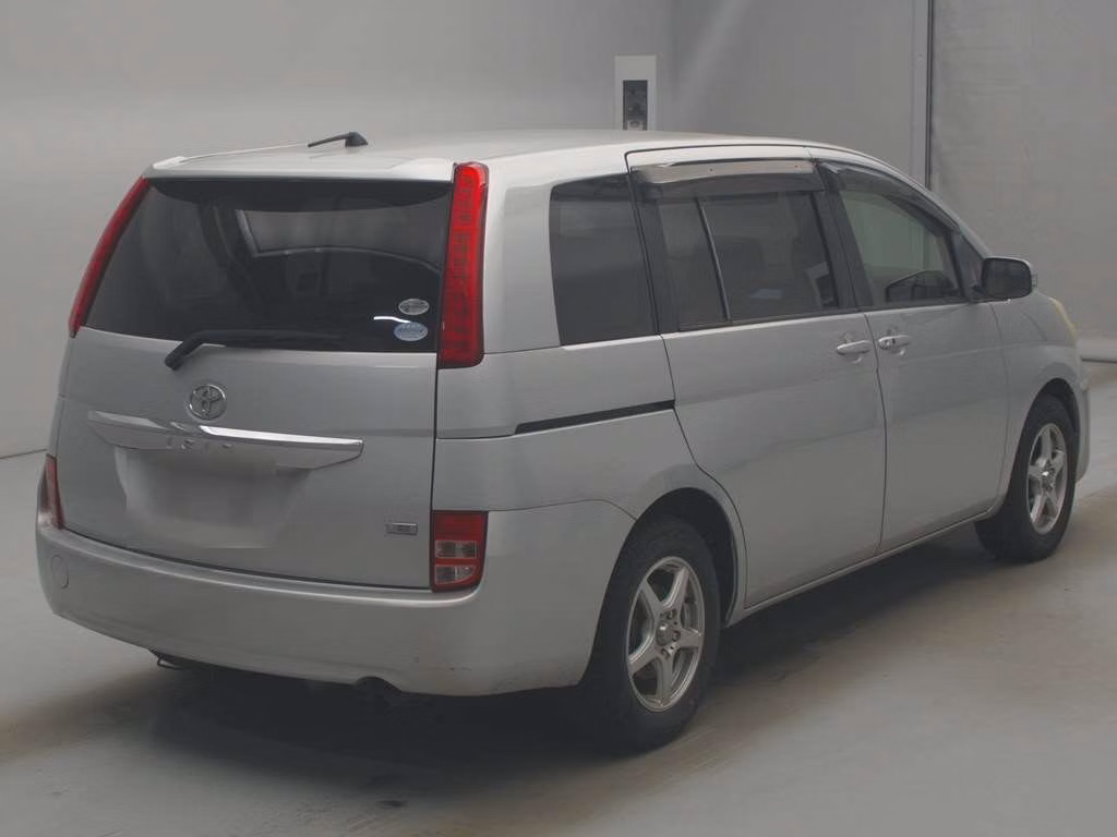 TOYOTA ISIS