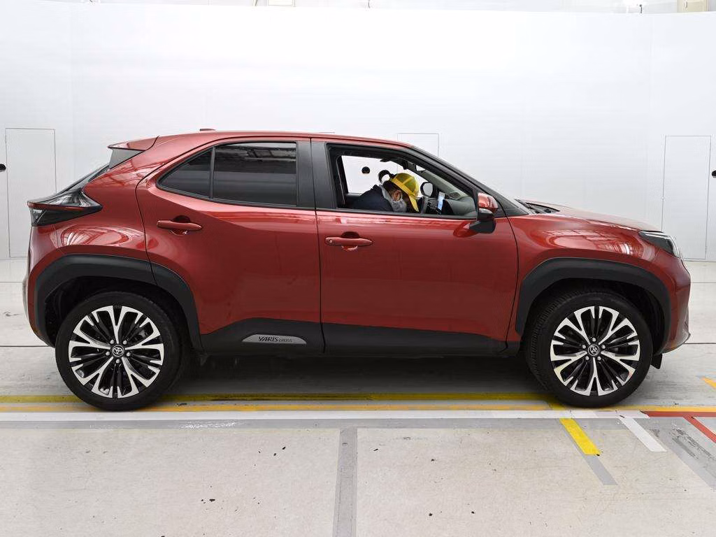TOYOTA YARIS CROSS