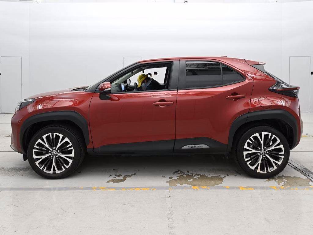 TOYOTA YARIS CROSS