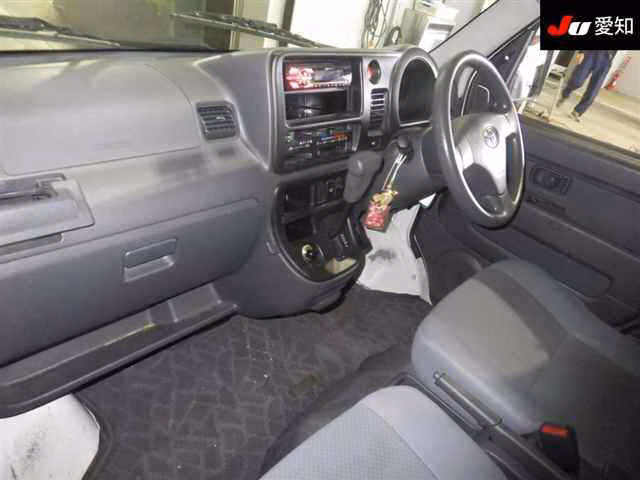 TOYOTA PIXIS VAN