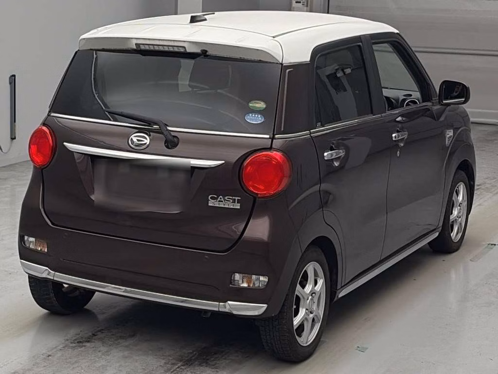 DAIHATSU CAST