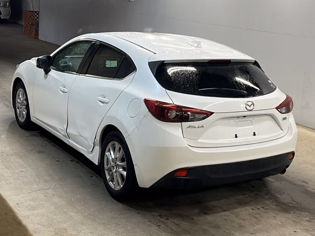MAZDA AXELA