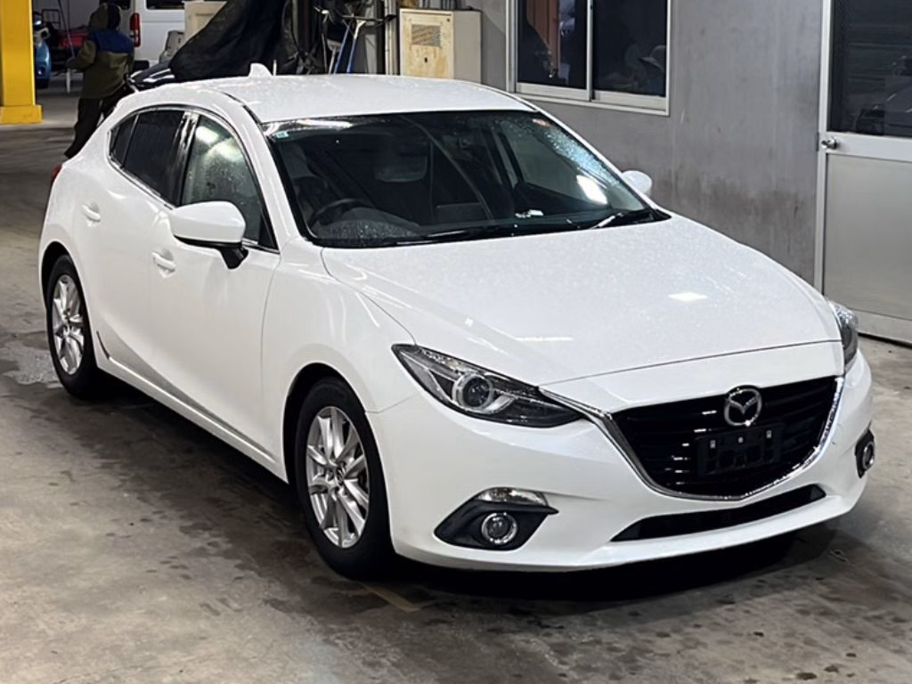 MAZDA AXELA