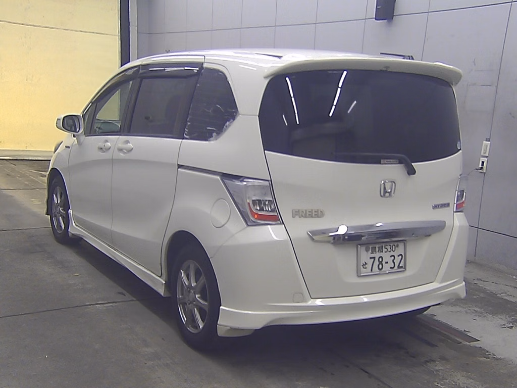 HONDA FREED