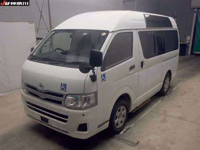 TOYOTA REGIUS ACE