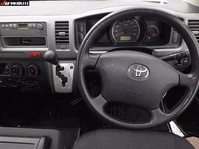 TOYOTA REGIUS ACE