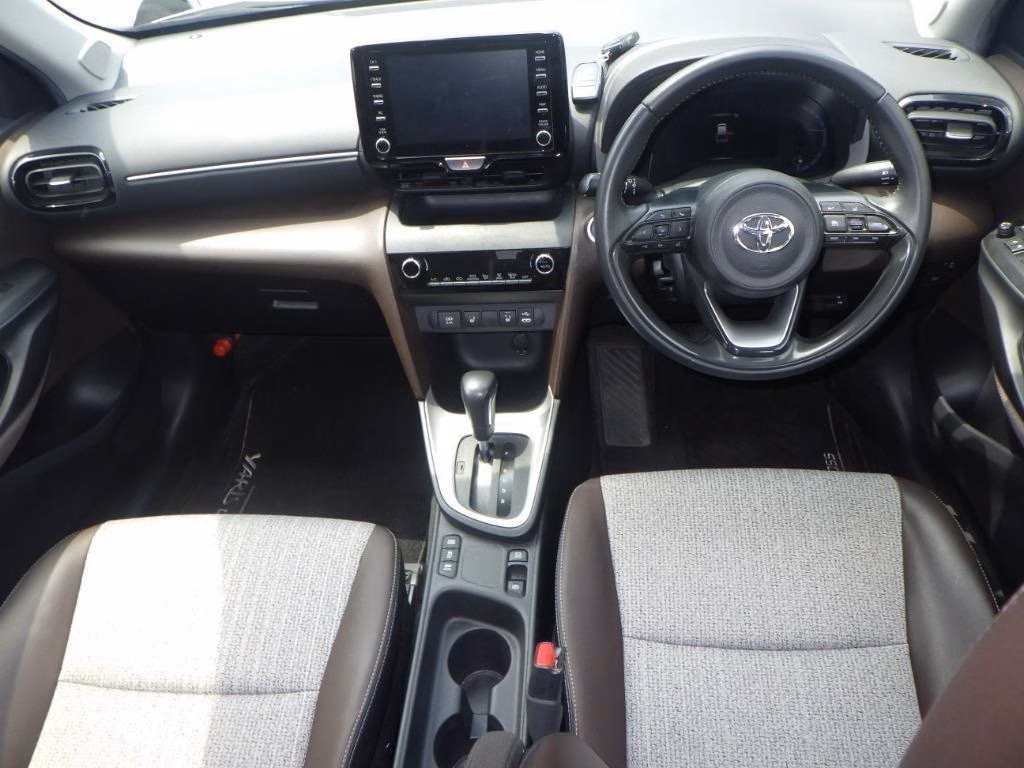 TOYOTA YARIS CROSS