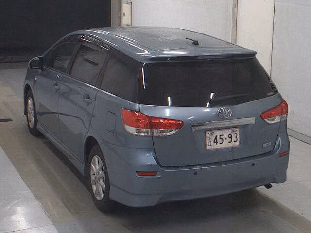 TOYOTA WISH