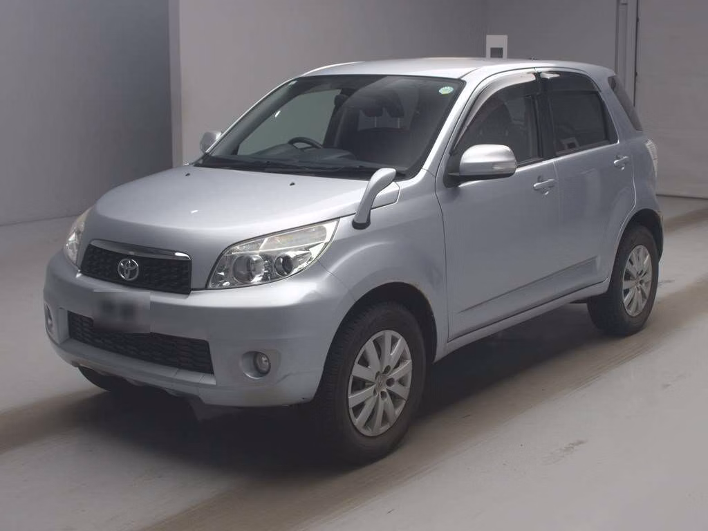 TOYOTA RUSH