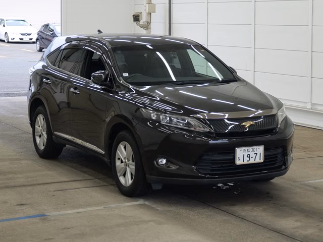 TOYOTA HARRIER