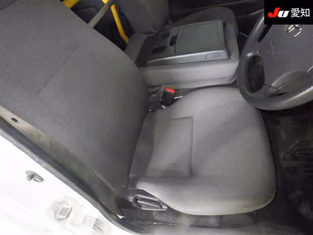 TOYOTA REGIUS ACE