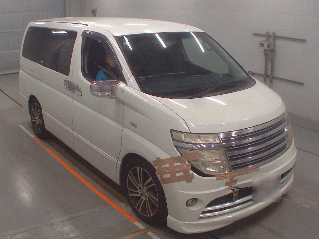 NISSAN ELGRAND