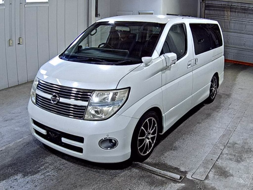 NISSAN ELGRAND