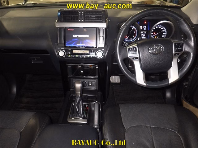 TOYOTA LAND CRUISER PRADO