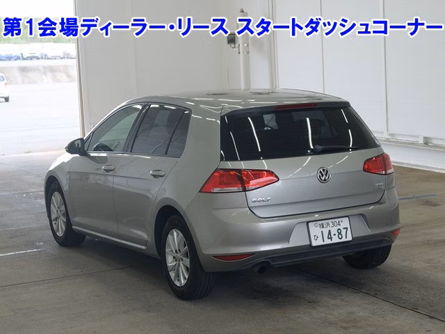 VOLKSWAGEN GOLF