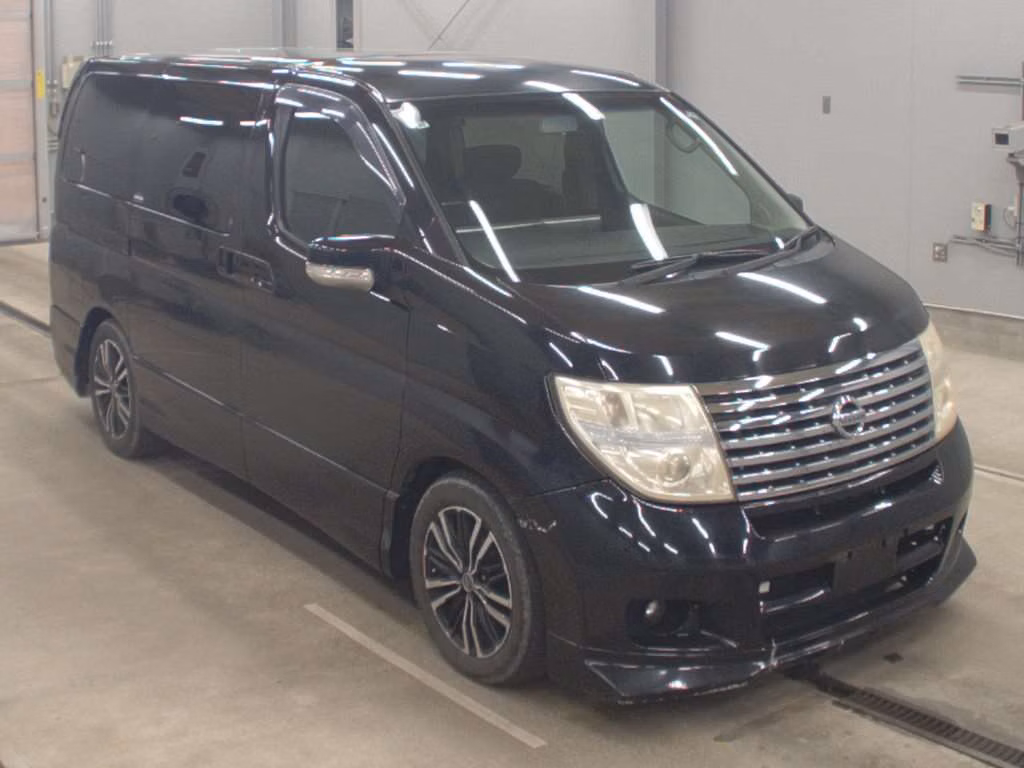 NISSAN ELGRAND
