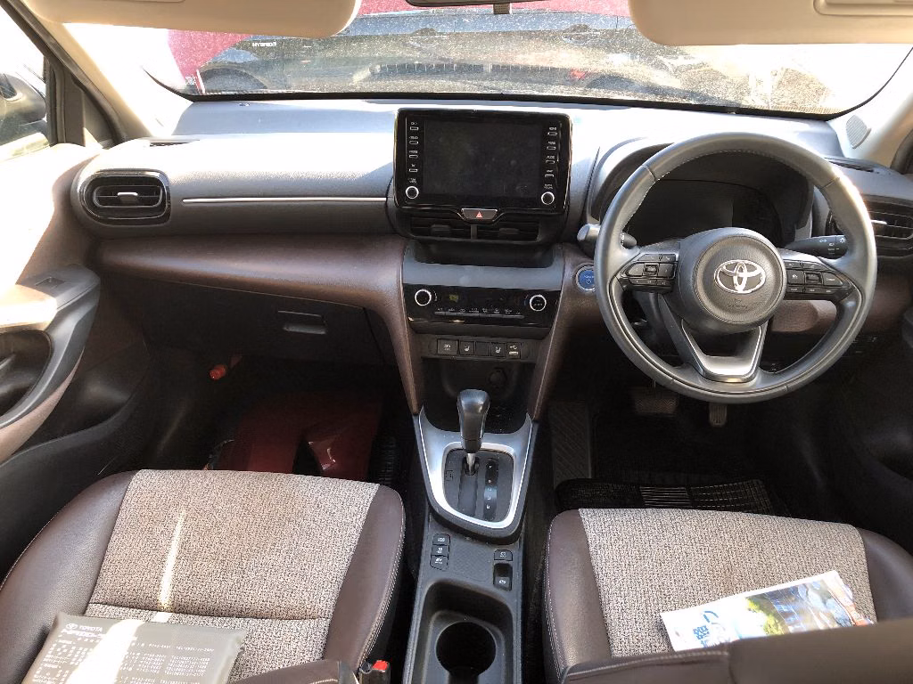 TOYOTA YARIS CROSS
