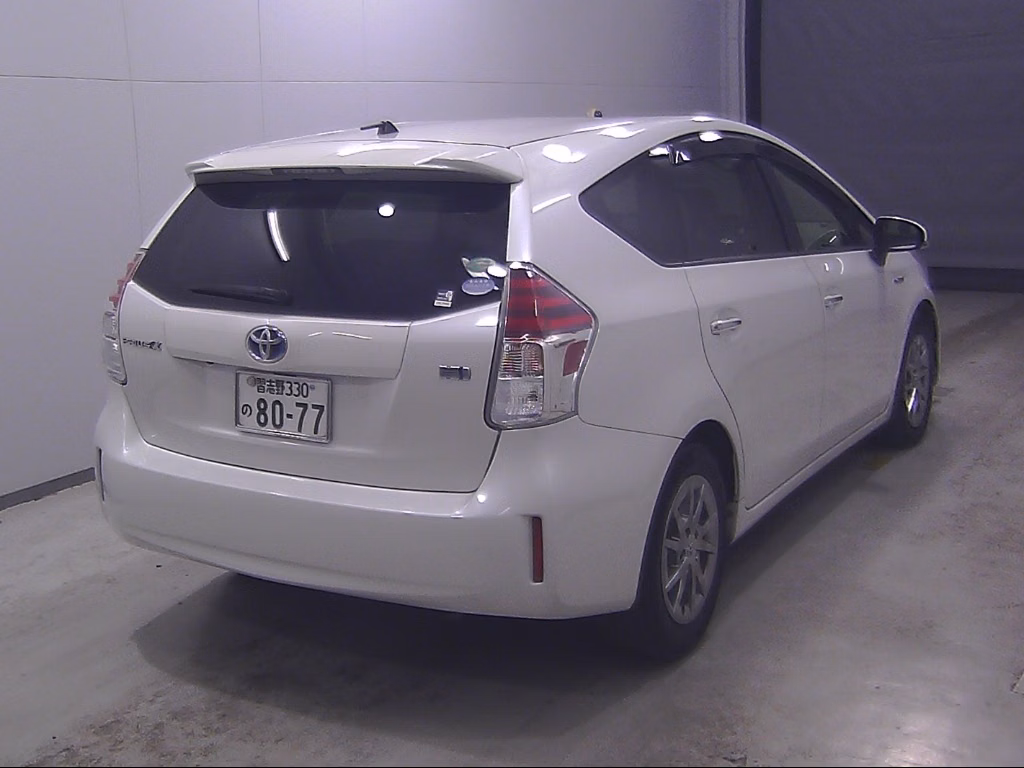 TOYOTA PRIUS ALPHA