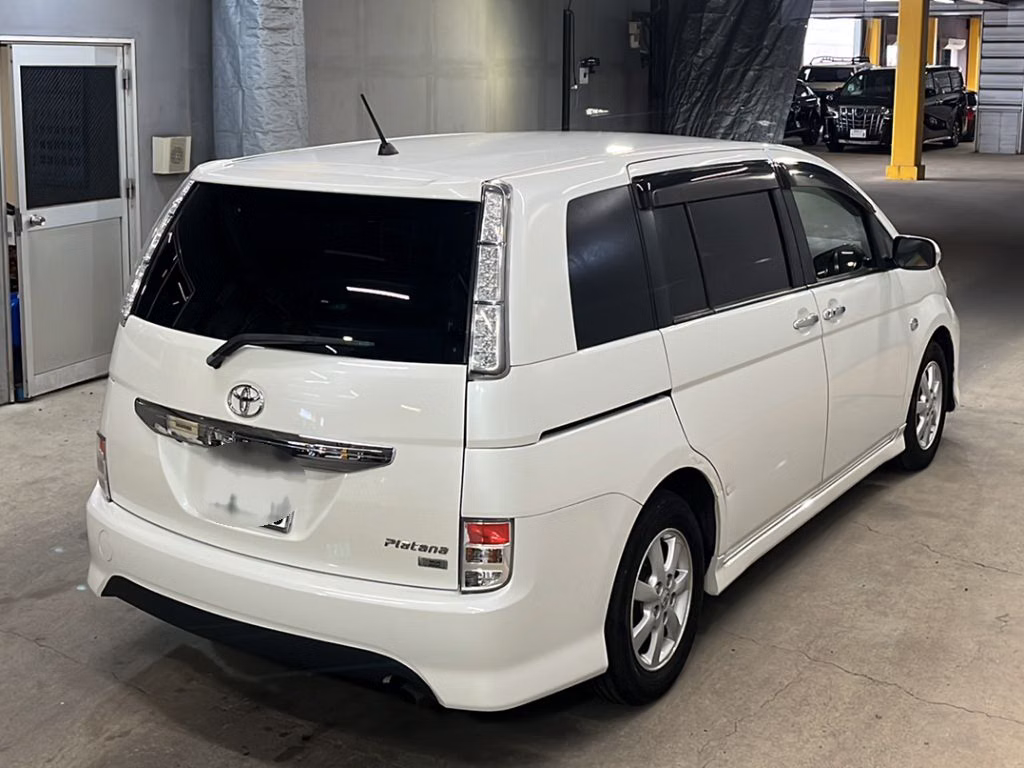 TOYOTA ISIS