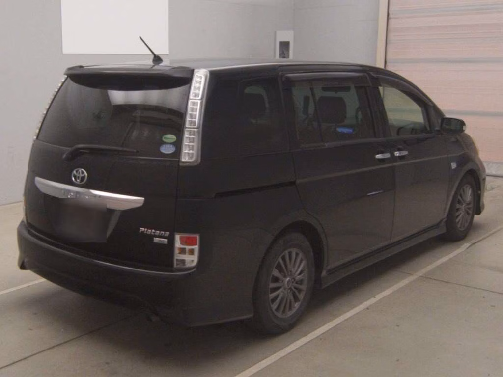 TOYOTA ISIS