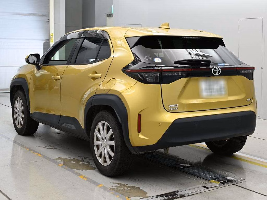 TOYOTA YARIS CROSS
