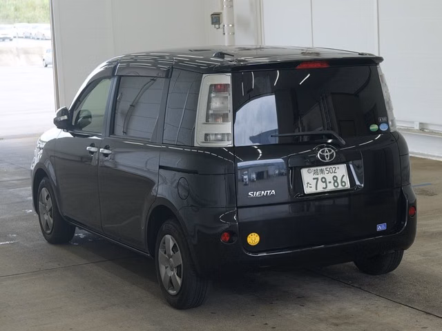 TOYOTA SIENTA