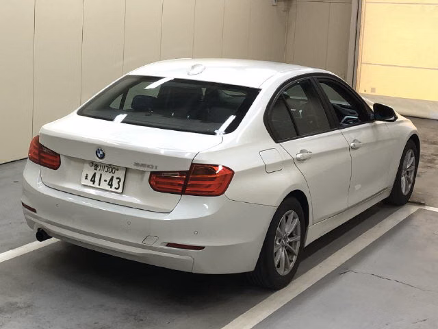 BMW 3-SERIES
