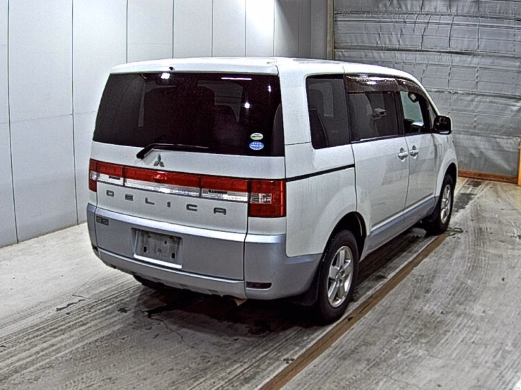 MITSUBISHI DELICA D:5
