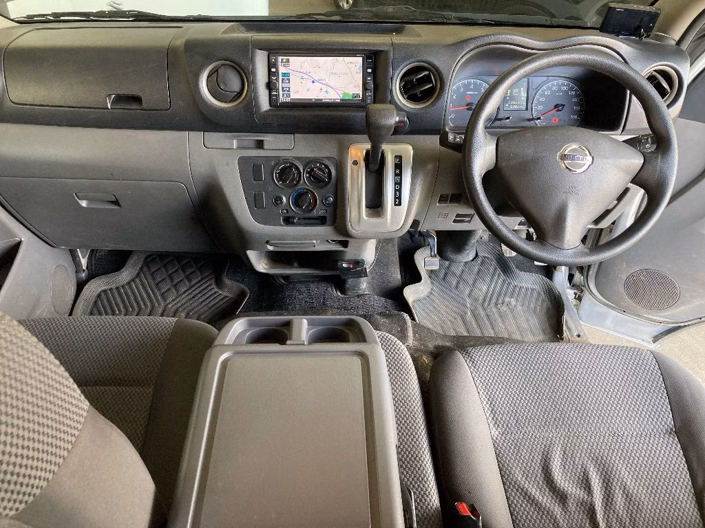NISSAN NV350 CARAVAN
