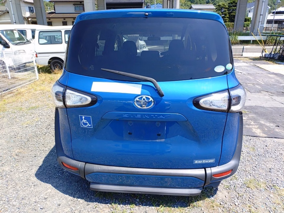 TOYOTA SIENTA