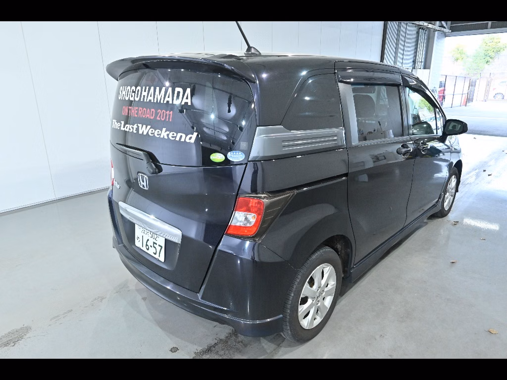 HONDA FREED SPIKE
