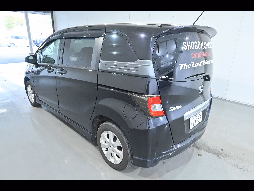 HONDA FREED SPIKE