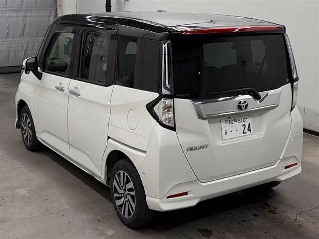 TOYOTA TANK