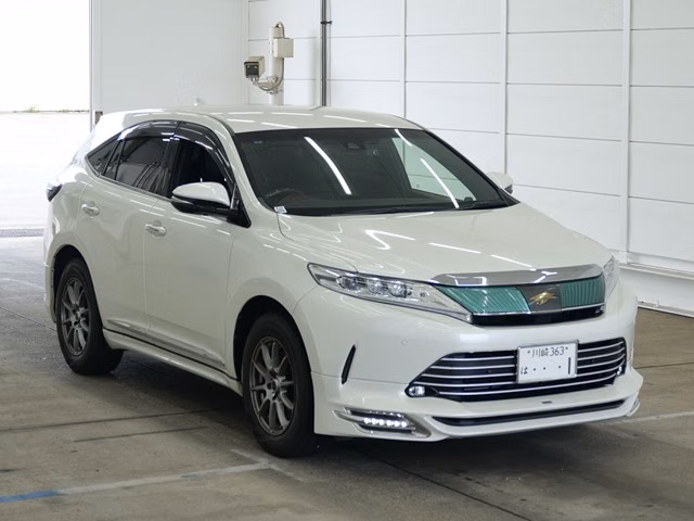 TOYOTA HARRIER