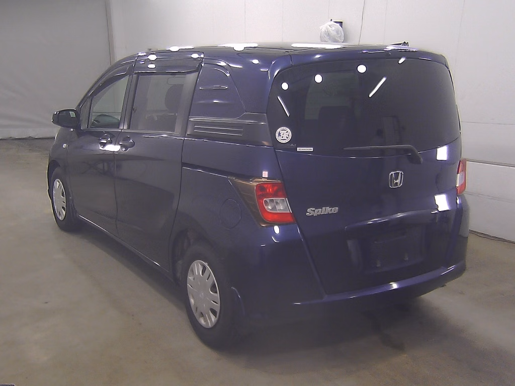 HONDA FREED SPIKE