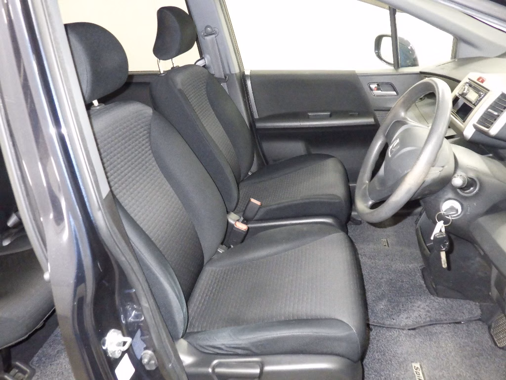 HONDA FREED SPIKE