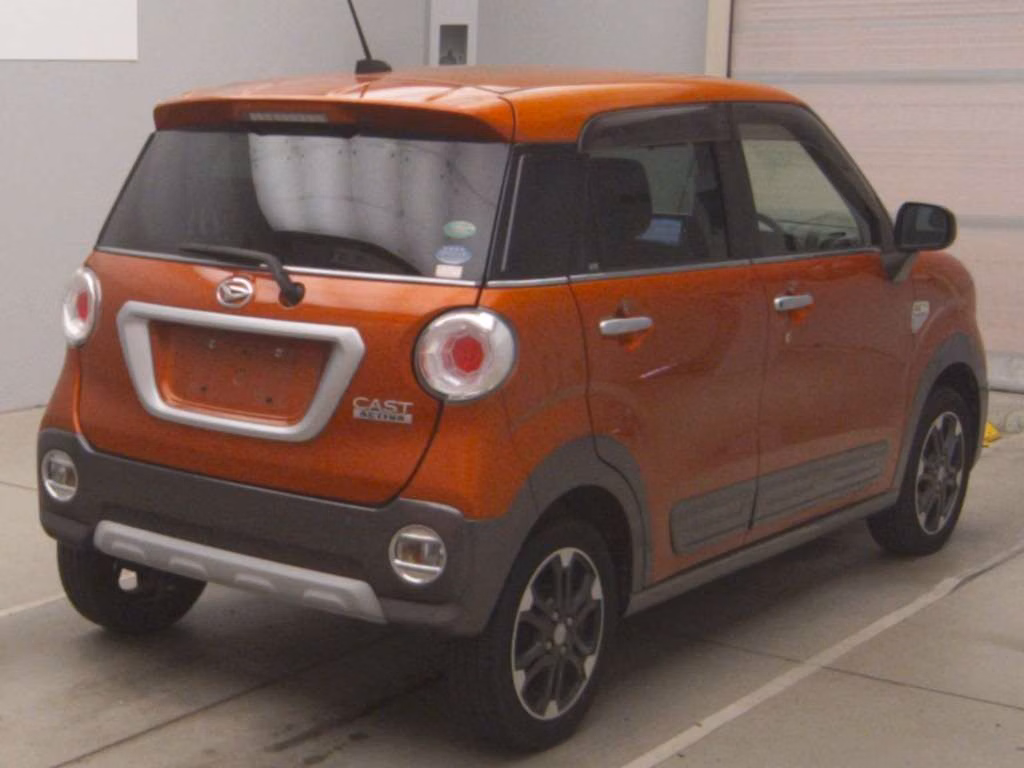DAIHATSU CAST