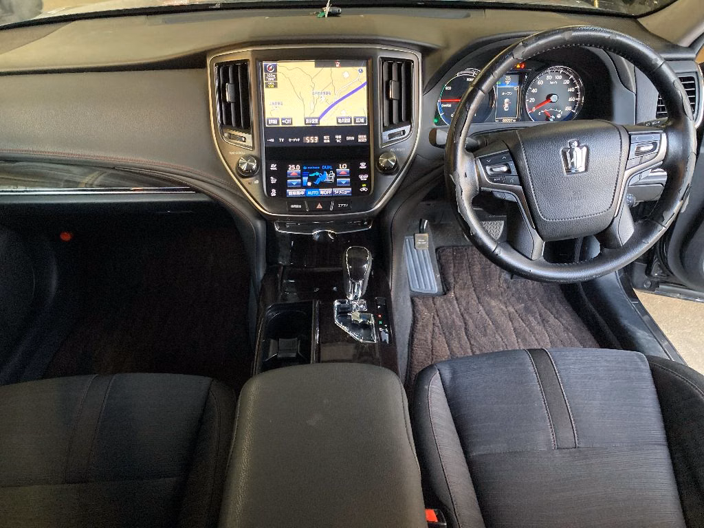 TOYOTA CROWN