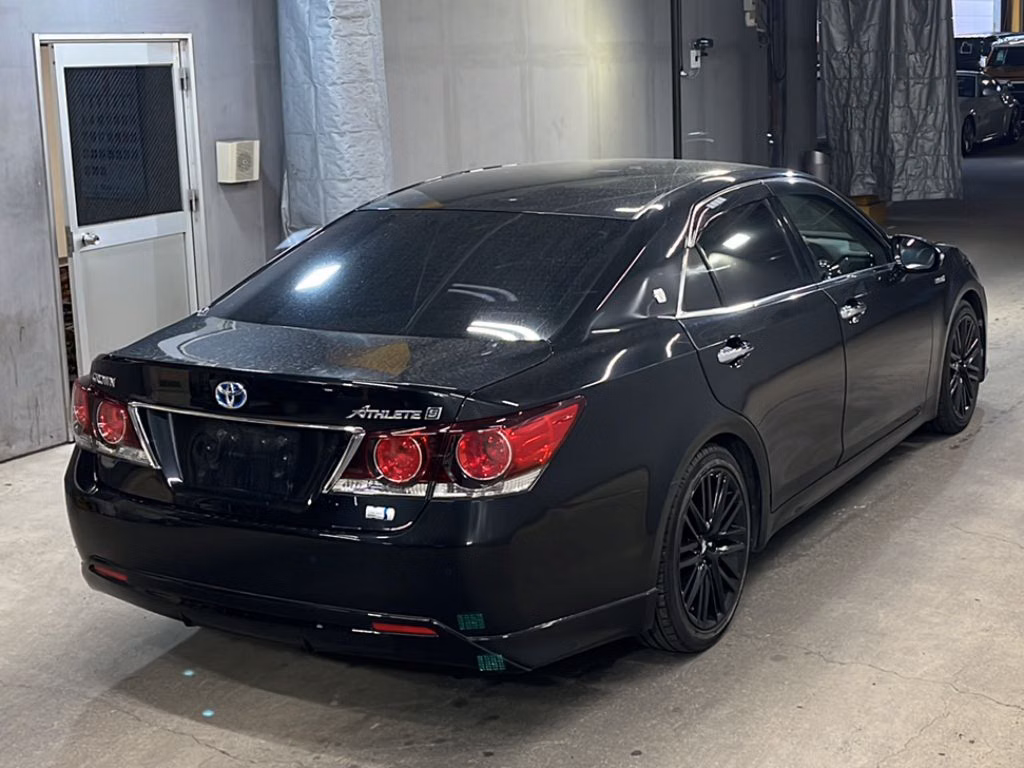 TOYOTA CROWN