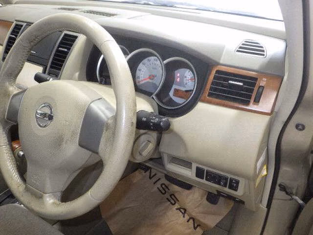 NISSAN TIIDA LATIO