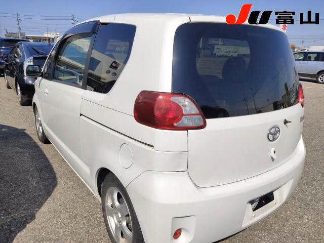 TOYOTA PORTE