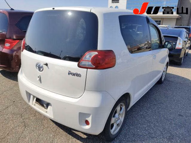 TOYOTA PORTE