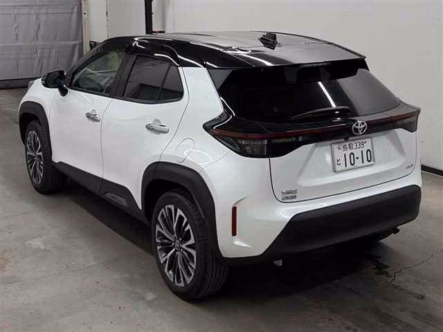 TOYOTA YARIS CROSS