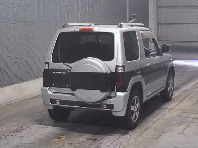 MITSUBISHI PAJERO MINI