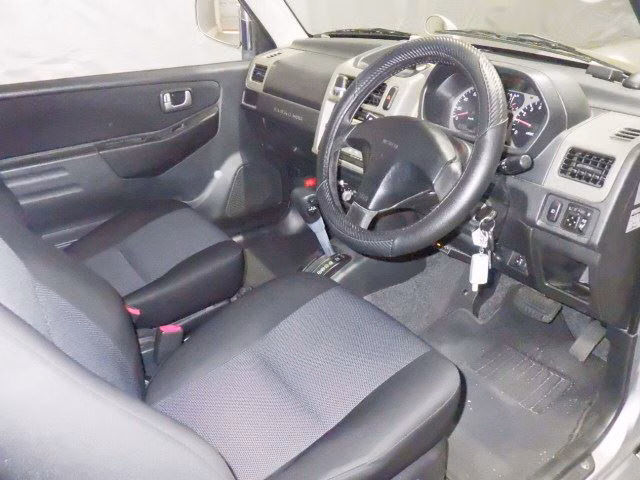 MITSUBISHI PAJERO MINI