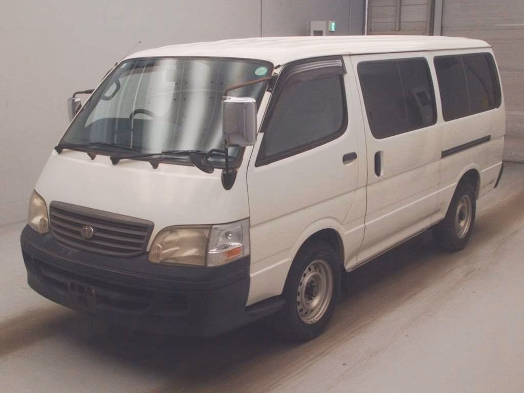 TOYOTA HIACE