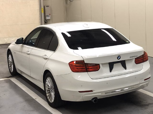 BMW 3-SERIES