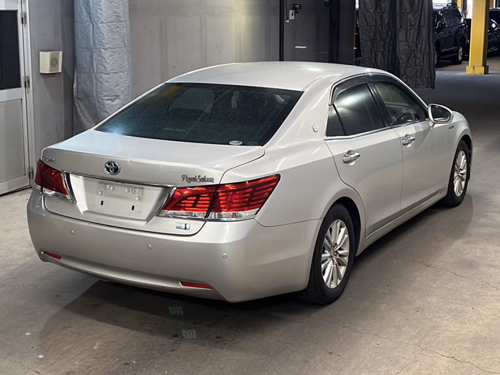 TOYOTA CROWN