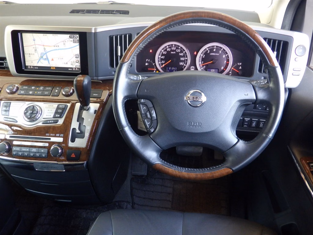 NISSAN ELGRAND
