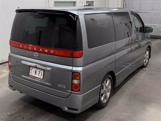 NISSAN ELGRAND